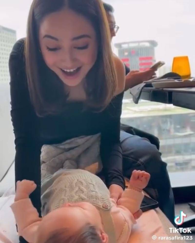 Tiktok.com/rarasafira123